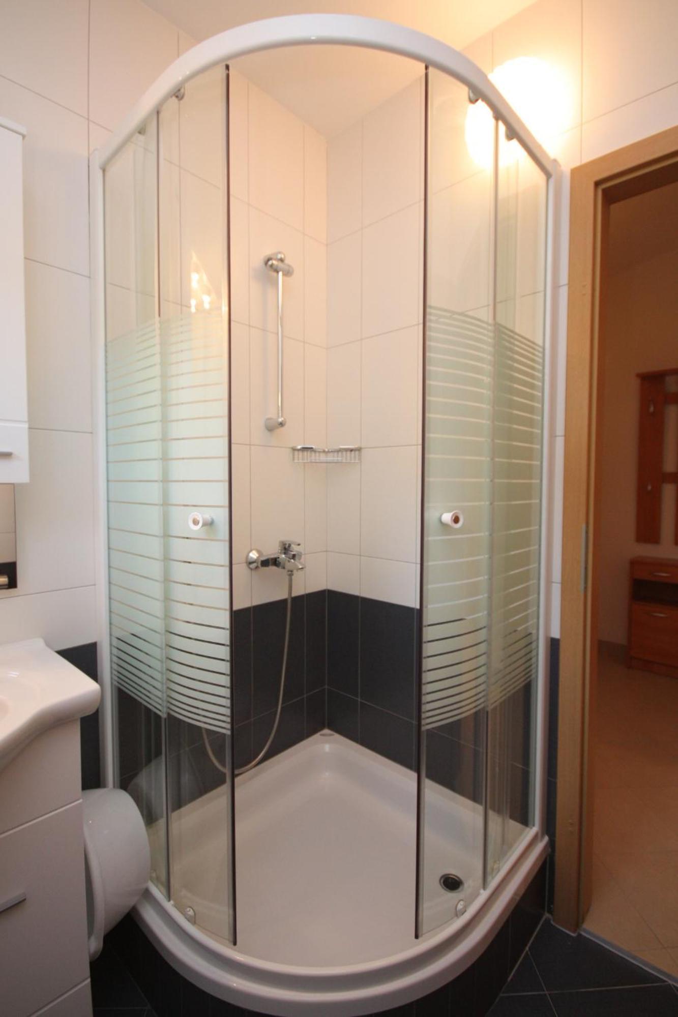 Apartments With A Parking Space Baska Voda, Makarska - 2709 Bilik gambar