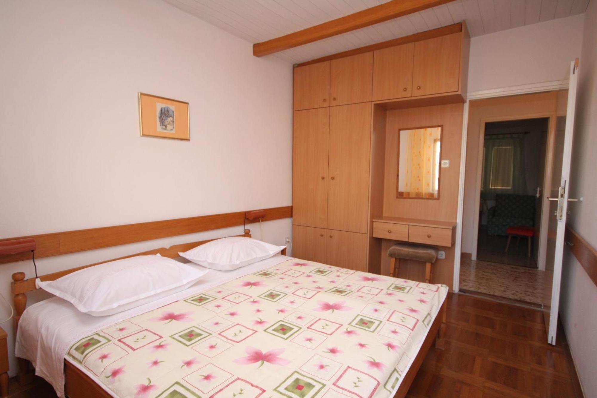 Apartments With A Parking Space Baska Voda, Makarska - 2709 Bilik gambar